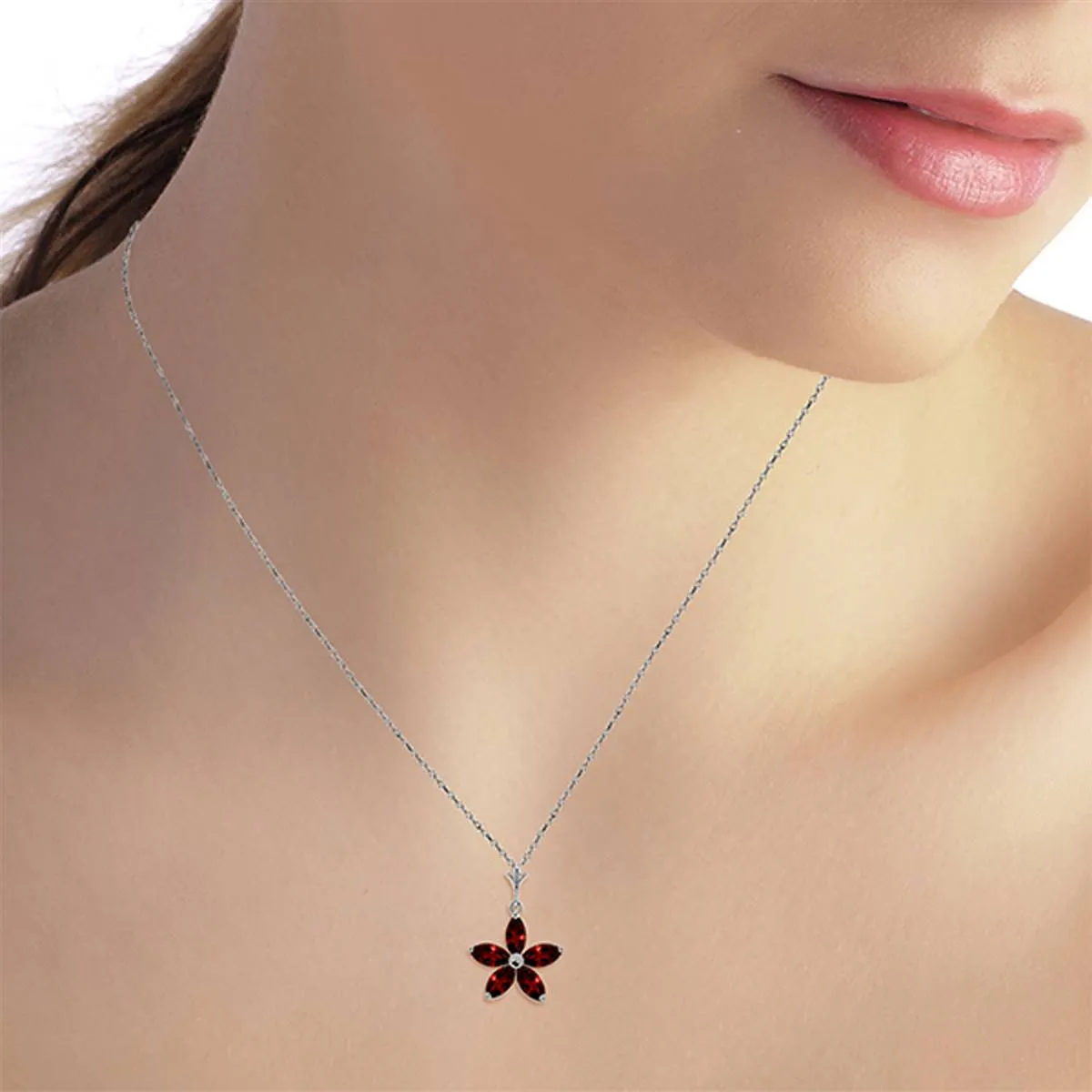 1.4 Carat 14K Solid White Gold Having Once Garnet Necklace