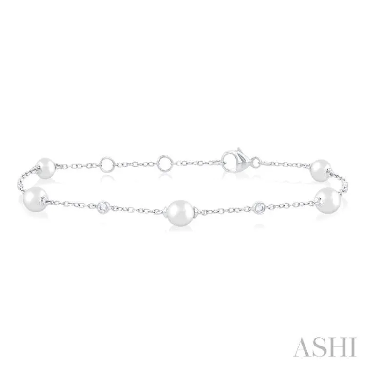 1/6 Ctw 5 MM Cultured Pearl and Round Cut Diamond Fashion Station Bracelet in 14K White Gold