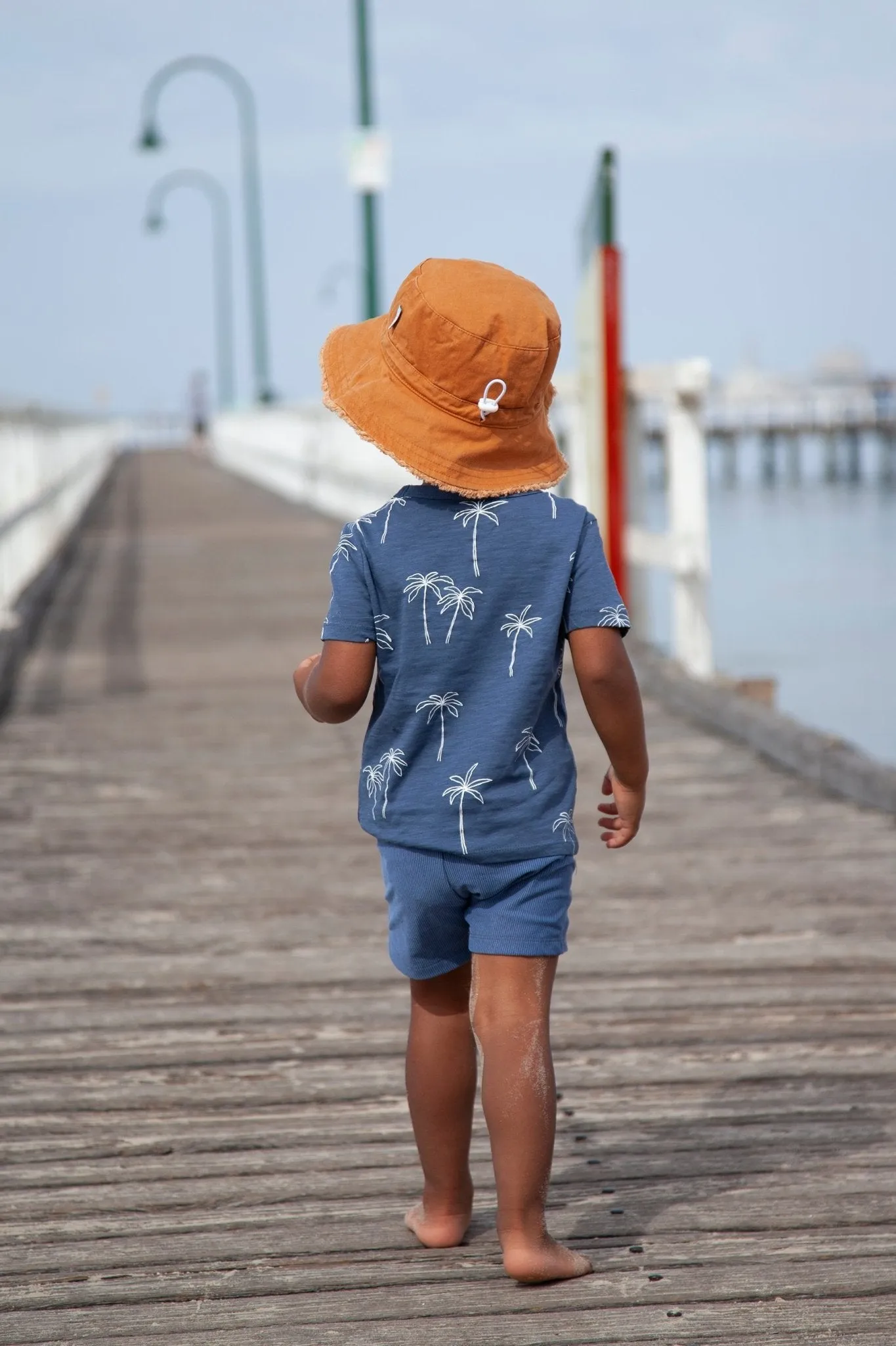 Chestnut Frayed Bucket Hat