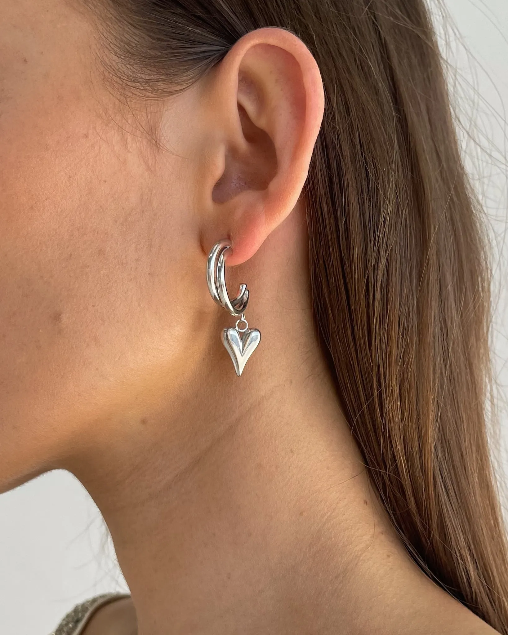 CUPID HEART EARRINGS SILVER