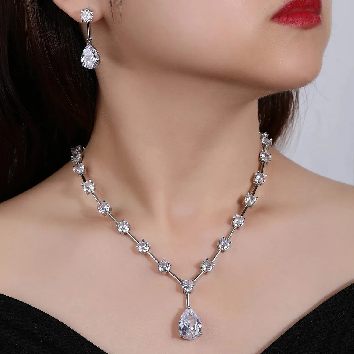 Fashion Simple Crystal Cubic Zirconia Water Drop Necklace Earrings Set Women Jewelry Bridal Wedding Accessories CN10505