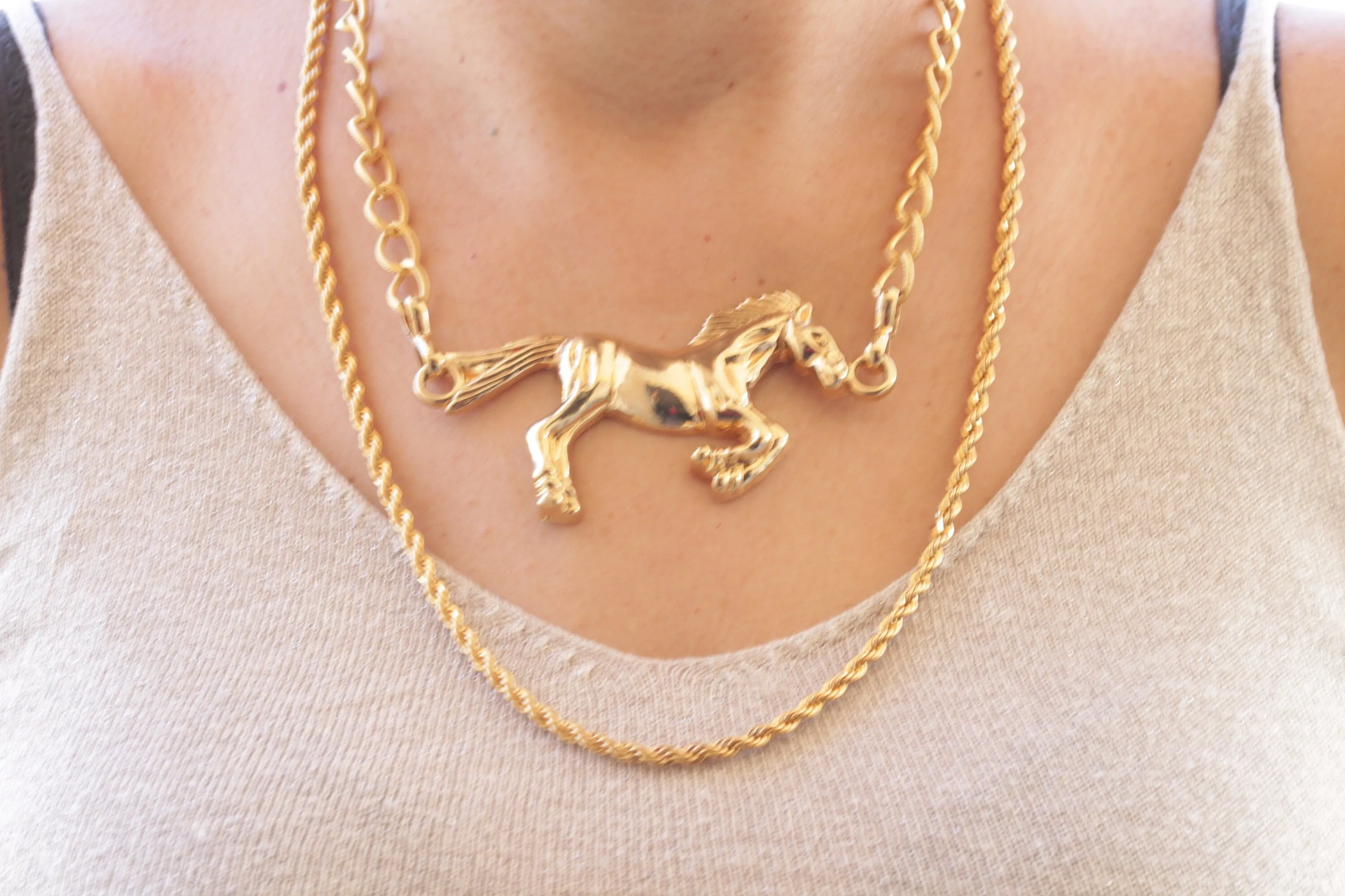 HORSE NECKLACE