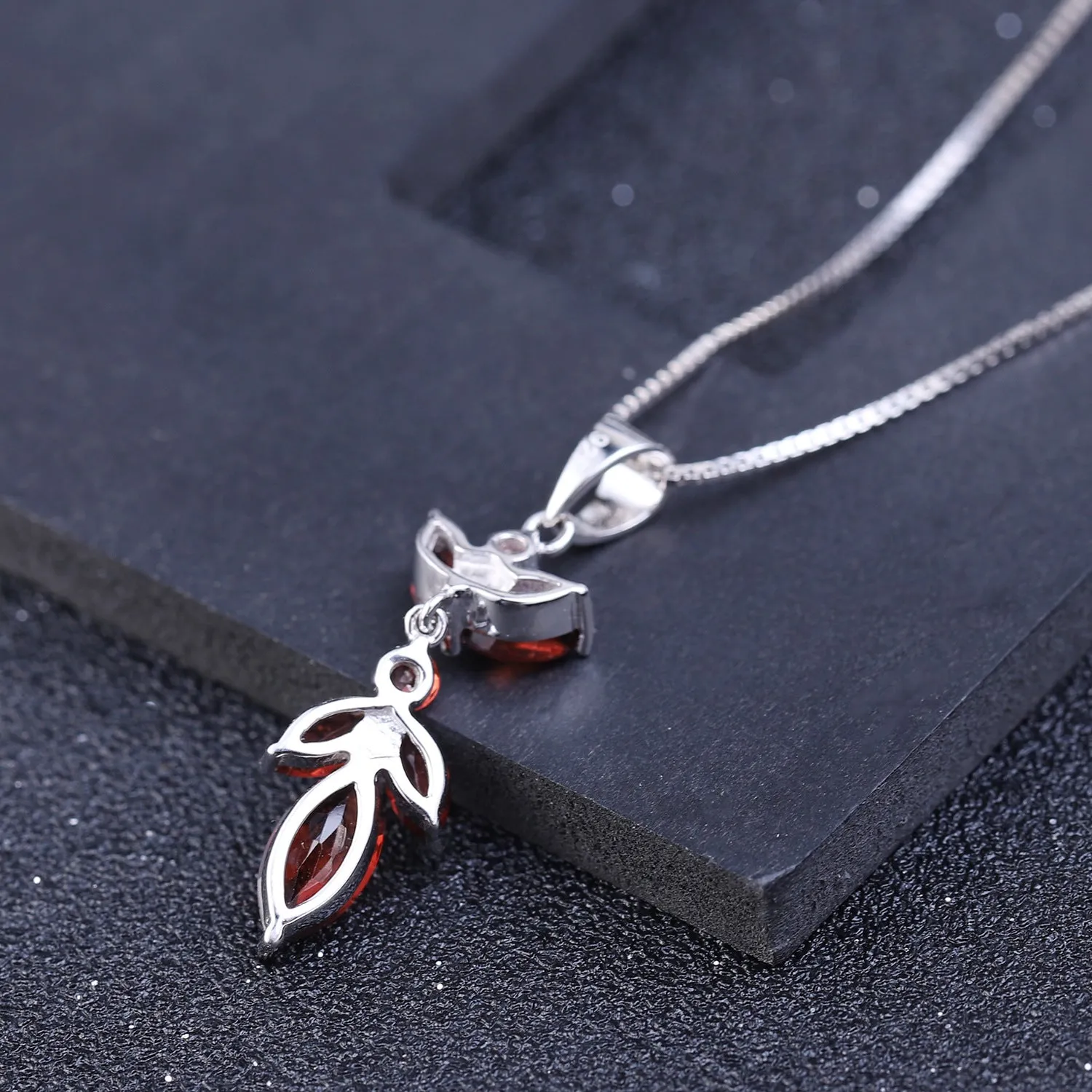 Natural Garnet Maple Leaf Shape Pendant Silver Necklace for Women