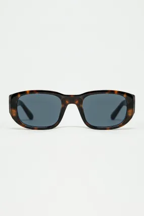 Oval Sunglasses with High Gloss Transparent Frames in brown