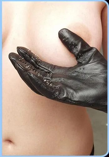 Vampire Gloves